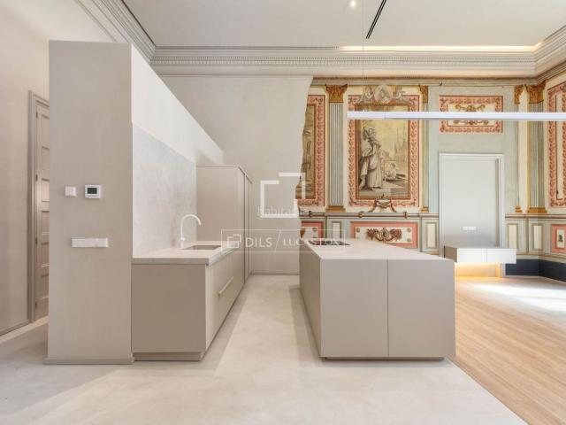 Piso en venta en Girona, Centre Barri Vell. Piso con encanto histórico y comodidades modernas en venta en el Barri Vell de Girona. Pisos.