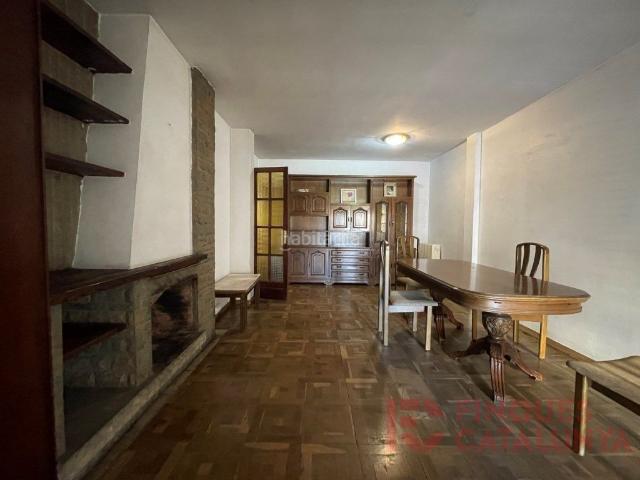 Piso en venta en Girona, Eixample Nord. Amplitud, ubicació i infinites possibilitats al cor de Girona. Pisos.
