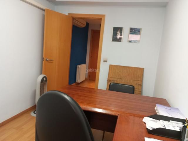 Piso en venta en Girona, Eixample Nord. Despatx en venda al centre. Pisos.