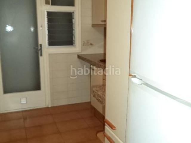 Piso en venta en Girona, Eixample Nord. Fantastic pis de 81m2 al carrer de la Creu de Girona. Pisos.