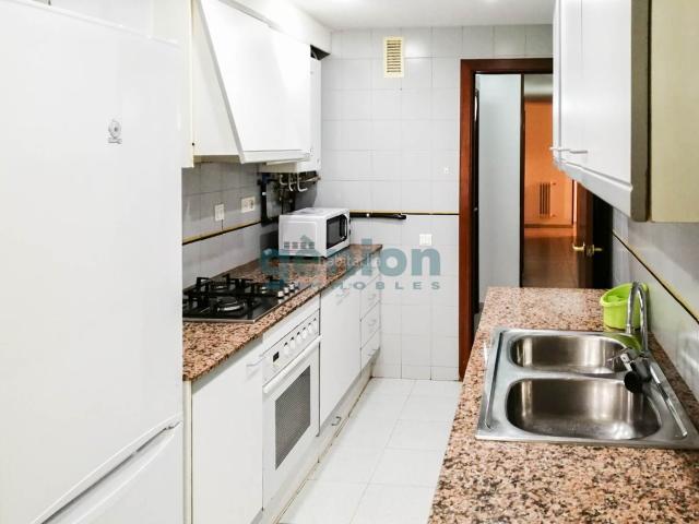 Piso en venta en Girona, Eixample Nord. PISO DE 4 HABITACIONES CON DOS TERRAZAS, EN PLENO EIXAMPLE DE GIRONA. Pisos.