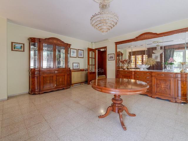 Piso en venta en Girona, Eixample Nord. Piso de 4 dormitorios en Eixample de Girona ideal como vivienda, vivienda con despacho independiente o inversión. Pisos.