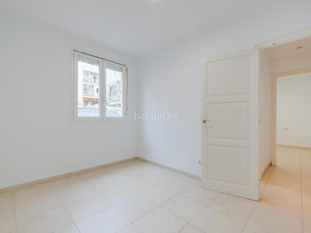 Piso en venta en Girona, Eixample Sud Migdia. Amplio y luminoso piso en la Calle Antic Roca. Pisos.