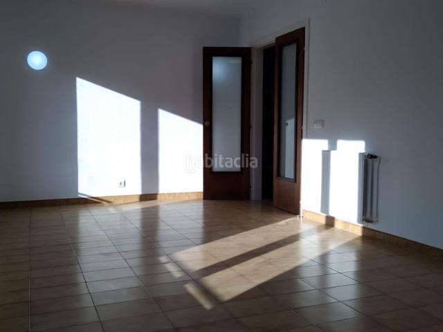 Piso en venta en Girona, Eixample Sud Migdia. Bonito Piso en Girona, en la zona Wellness Hipercor. Pisos.