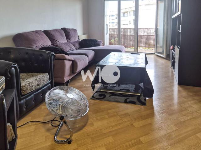 Piso en venta en Girona, Eixample Sud Migdia. PIS I PARQUING A L'EIXAMPLE SUD. Pisos.