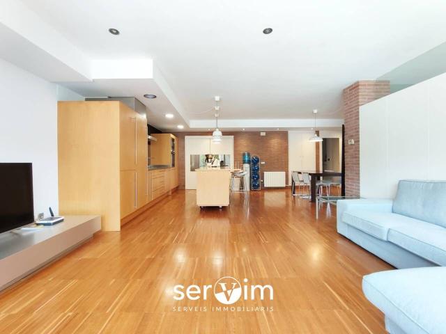 Piso en venta en Girona, Eixample Sud Migdia. Piso de diseño en el Eixample Sud. Pisos.