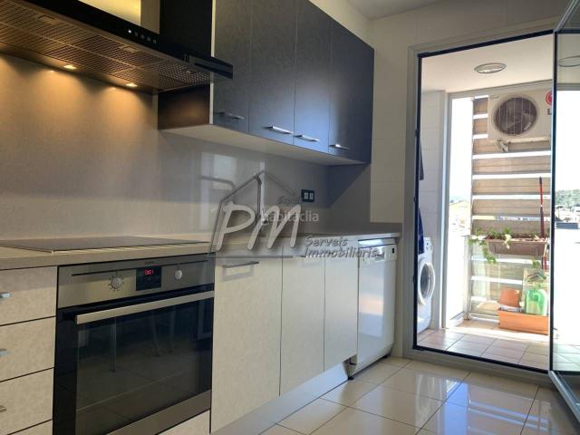 Piso en venta en Girona, Eixample Sud Migdia. Venta de piso QuimicsProlongación Migdia. Pisos.