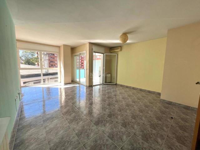 Piso en venta en Girona, La Devesa. Piso con parking en venta en la Devesa. Pisos.
