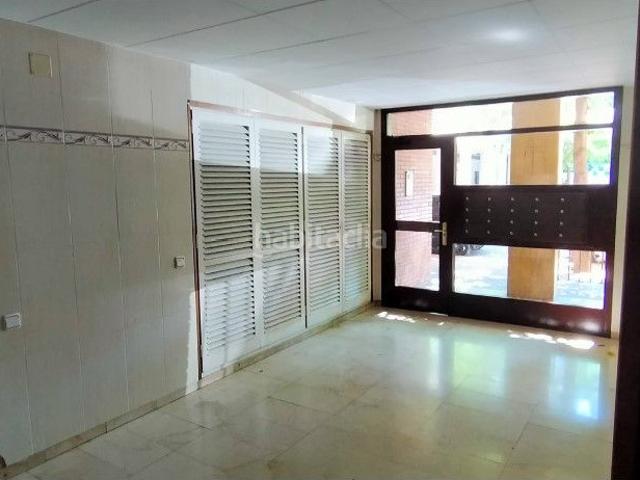 Piso en venta en Girona, Sant Narcis. AMPLIO PISO EN VENTA EN GIRONA 4 Habitaciones 2 Baños 2 BalconesTerraza Ascensor LUMINOSO FINANCIACION 100 DEL PRECIO INMOB. Pisos.