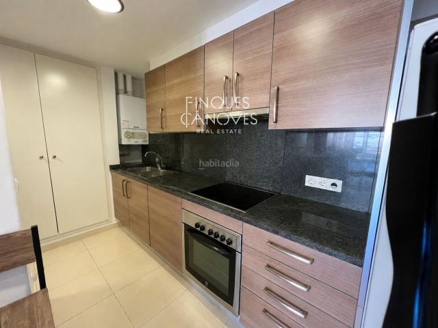 Piso en venta en Girona, Sant Narcis. Piso de 100 m con garaje y trastero, balcón y posibilidad de 3 habitaciones en Sant Narcís, Girona. Pisos.