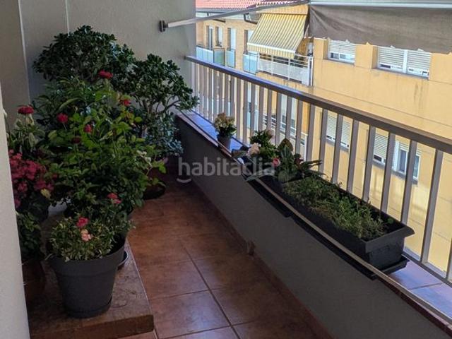 Piso en venta en Girona, Santa Eugenia. PISO CON ASCENSOR Y BALCÓN. Pisos.