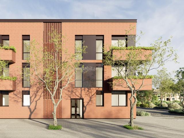 Piso en venta en Granollers, Can bassa. BAJO CON TERRAZA 3 HABITACIONES * DESPACHO. Pisos.