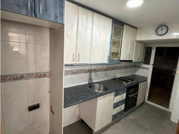 Piso en venta en Granollers, Sant miquel. Venta de piso reformado de 3 habitaciones en Granollers, Sant MiquelTres Torres. Pisos.