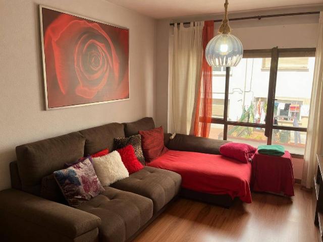 Piso en Venta en HUCA La Cadellada