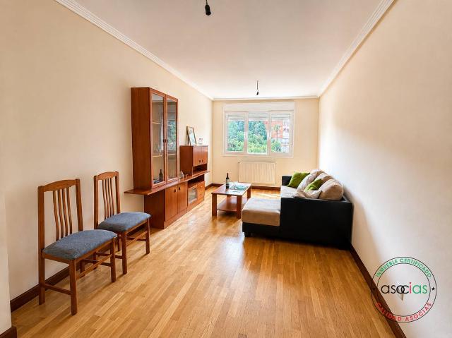 Piso en Venta en HUCA La Cadellada