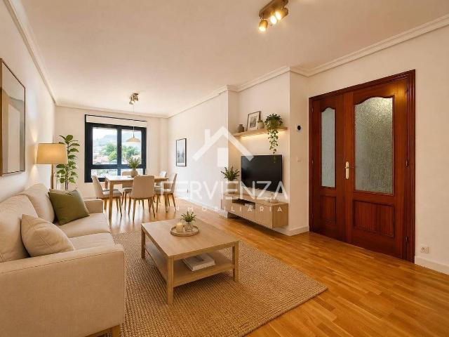 Piso en Venta en HUCA La Cadellada