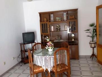 Piso en venta en Huelma. Vivienda en la calle Iglesia, Huelma. Pisos.