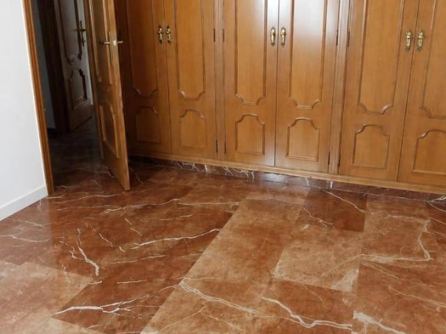 Piso en Venta en Huerta de la Reina Trassierra