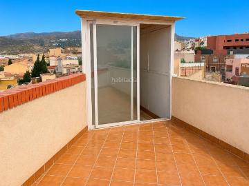 Piso en venta en Huércal de Almería. Piso tipo Dúplex reformado de un dormitorio con gran terraza privada en Huércal de Almería. Pisos Huércal de.