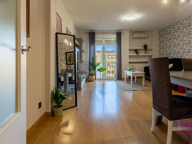 Piso en venta en Huesca, Perpetuo Socorro. Piso de 3 dormitorios en Calle Miguel Fleta. Pisos.
