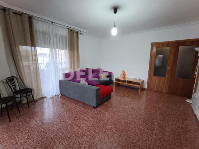 Piso en venta en Hellín. 3043 PISO CON GARAJE Y BALCON, ZONA AVDA CONSTITUCIÓN. Pisos.