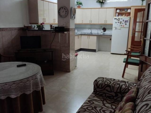 Piso en venta en Hellín. GRAN PISO EN VENTA EN HELLIN CON PATIO. Pisos.