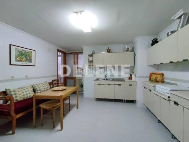 Piso en venta en Hellín. PISO DE 150 M2 CON GARAJE Y TRASTERO, JARDÍN DEL TAMBORILERO. Pisos.