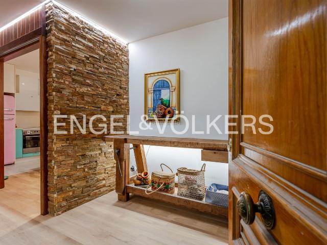 Piso en venta en Hernani. Elegancia y calidez en un piso de 106 m con reforma integral en La Florida. Pisos.