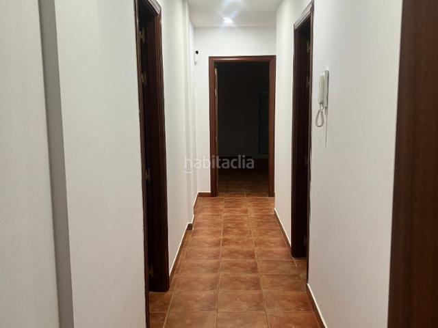 Piso en venta en Herencia. Venta de piso exterior frente al instituto. Pisos.