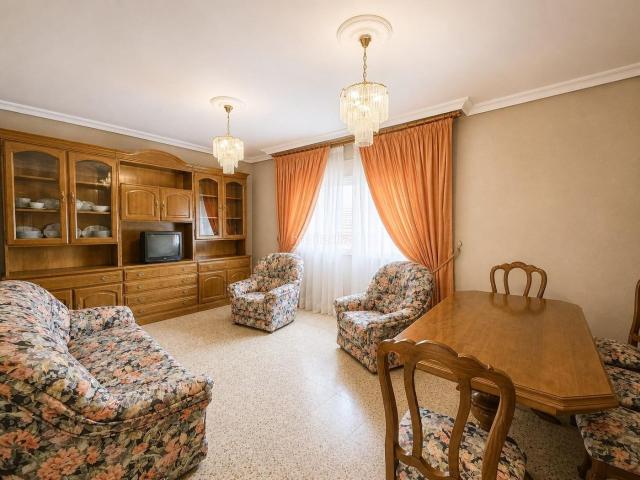 Piso en venta en Hervás. Amplia vivienda en venta en Hervás. Pisos.