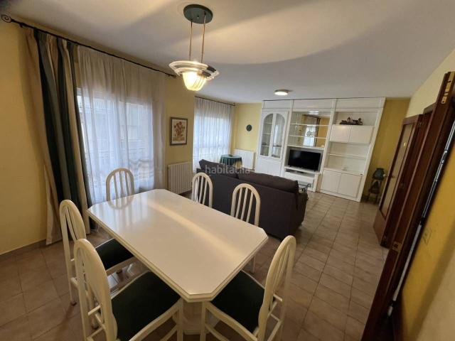 Piso en venta en Híjar. SE VENDE piso de 3 dormitorios en Hijar Teruel. Pisos.