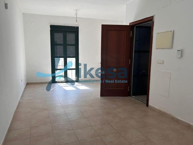 Piso en venta en Hinojos. Venta de vivienda en Hinojos, Huelva. Pisos.