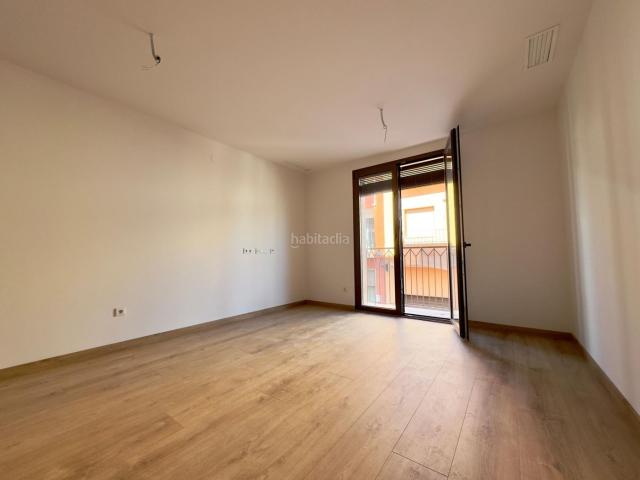 Piso en venta en Hondón de las Nieves. NUEVO CON PLAZA DE GARAJE Y ORIENTADO A DOS CALLES. Pisos Hondón de las.