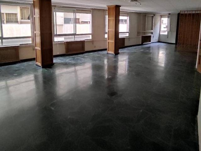 Piso en Venta en Hospital Plaza del Real
