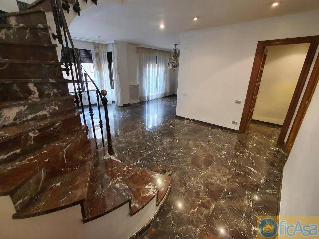 Piso en Venta en Hospital Plaza del Real