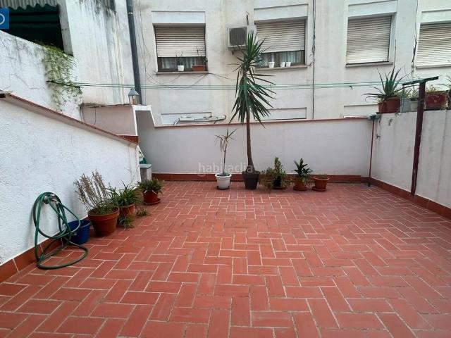 Piso en venta en Hospitalet de Llobregat L´, Collblanc. OPORTUNIDAD ESPECTACULAR PISO CON TERRAZA LOCAL CON VADO PROPIO IDEAL GARAJE O NEGOCIO. Pisos Hospitalet de Llobregat.