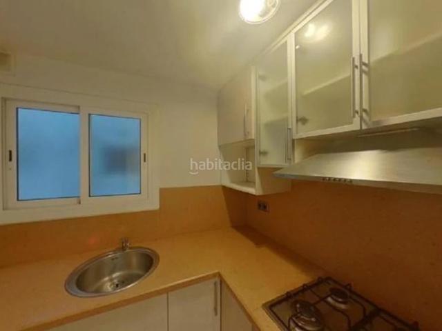Piso en venta en Hospitalet de Llobregat L´, Collblanc. Hospitalet de Llobregat l, Barcelona. EN RENTABILIDAD se vende alquilado, no se puede visitar ni hipotecar. Pisos Hospitalet de.