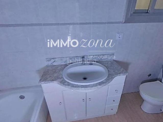 Piso en venta en Hospitalet de Llobregat L´, Collblanc. PISO ALQUILADO, CALLE DEL MAS HOSPITALET DE LLOBREGAT. Pisos Hospitalet de Llobregat.