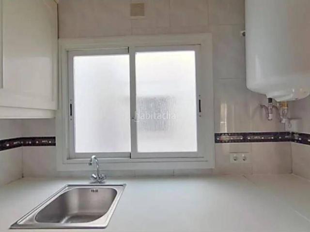 Piso en venta en Hospitalet de Llobregat L´, Collblanc. Piso ALQUILADO en venta en calle Mas. Pisos Hospitalet de Llobregat.