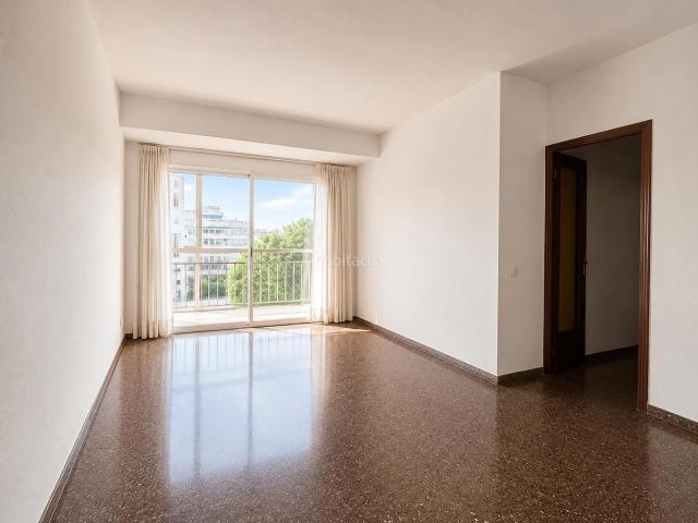 Piso en venta en Hospitalet de Llobregat L´, Can Serra. INCREIBLE OPORTUNIDAD. Pisos Hospitalet de Llobregat.