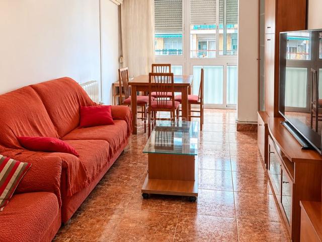 Piso en venta en Hospitalet de Llobregat L´, Can Serra. PISO REFORMADO DE TRES DORMITORIOS CON BALCÓN EN CAN SERRA. Pisos Hospitalet de Llobregat.