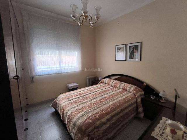 Piso en venta en Hospitalet de Llobregat L´, Centre. PISO CON ASCENSOR JUNTO CENTRO COMERCIAL LA FARGA. Pisos Hospitalet de Llobregat.