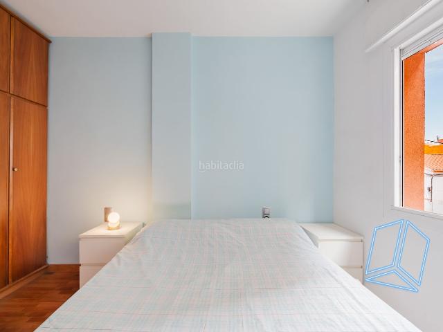 Piso en venta en Hospitalet de Llobregat L´, Centre. Piso exterior de 50 m2 útiles en Hospitalet Centro, 1ª planta con ascensor, balcón y orientación sureste. Habitación principal ext. Pisos.