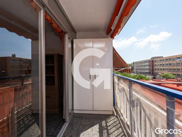 Piso en venta en Hospitalet de Llobregat L´, Bellvitge. EXTERIOR CON BALCÓN PARA ENTRAR A VIVIR. Pisos Hospitalet de Llobregat.