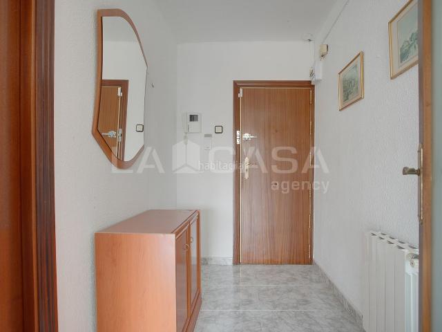 Piso en venta en Hospitalet de Llobregat L´, Bellvitge. Piso de 114 m con 4 dormitorios y ascensor en LHospitalet de Llobregat. Pisos Hospitalet de Llobregat.
