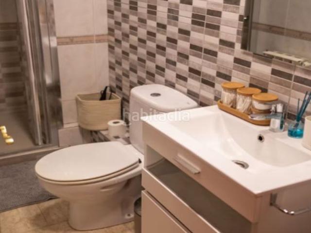 Piso en venta en Hospitalet de Llobregat L´, Bellvitge. ¡Vivienda con luz natural durante todo el día Avenida Europa, listo para entrar a vivir!.. Pisos Hospitalet de Llobregat.