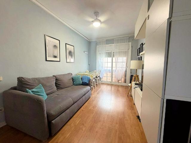 Piso en venta en calle De Llançà, Hospitalet de Llobregat, L´, de 43 m² 2 habitaciones por 198.000