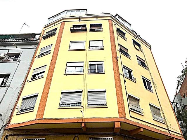 Piso en venta en Hospitalet de Llobregat L´, La Torrassa. En venta piso alquilado en La Torrassa de LHospi. Pisos Hospitalet de Llobregat.