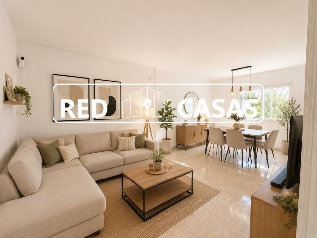 Piso en venta en Hospitalet de Llobregat L´, La Torrassa. El inmueble se sitúa en planta sótano con altura a nivel de calle. Pisos Hospitalet de Llobregat.