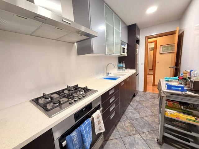 Piso en venta en Hospitalet de Llobregat L´, La Torrassa. OPORTUNIDAD! VIVIENDA LISTA PARA ENTRAR A VIVIR!. Pisos Hospitalet de Llobregat.